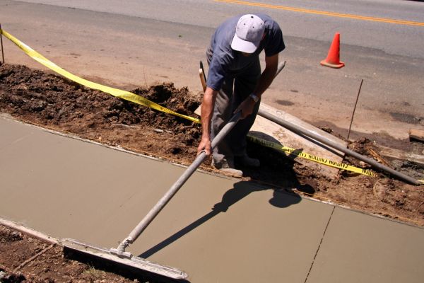 Cost of Sidewalk Pouring in Rome