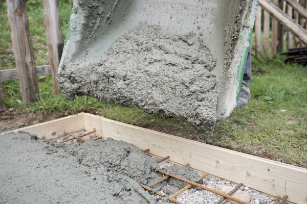 Yard Concrete Pouring in Rome